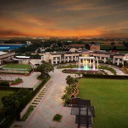 City Park Resort Bahadurgarh Exterior photo